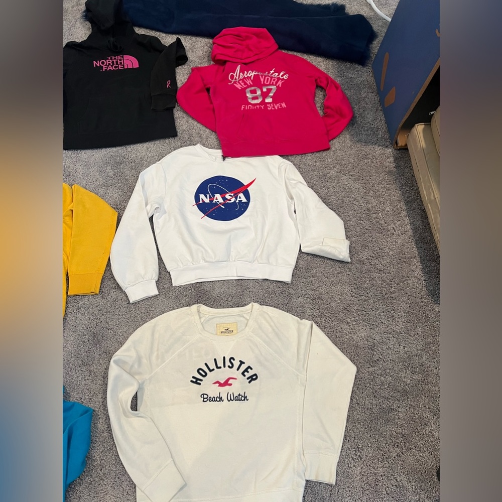 Sweater Lot - Picture 2 of 6